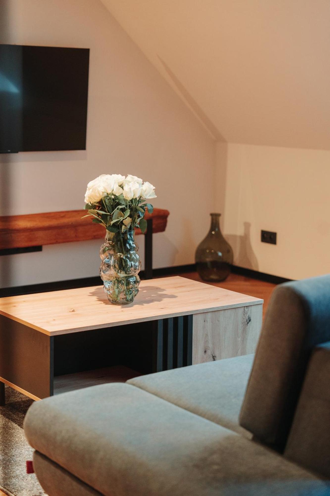 Hviezdoslavova Apartments, Trnava Centre, Parking Available Екстер'єр фото