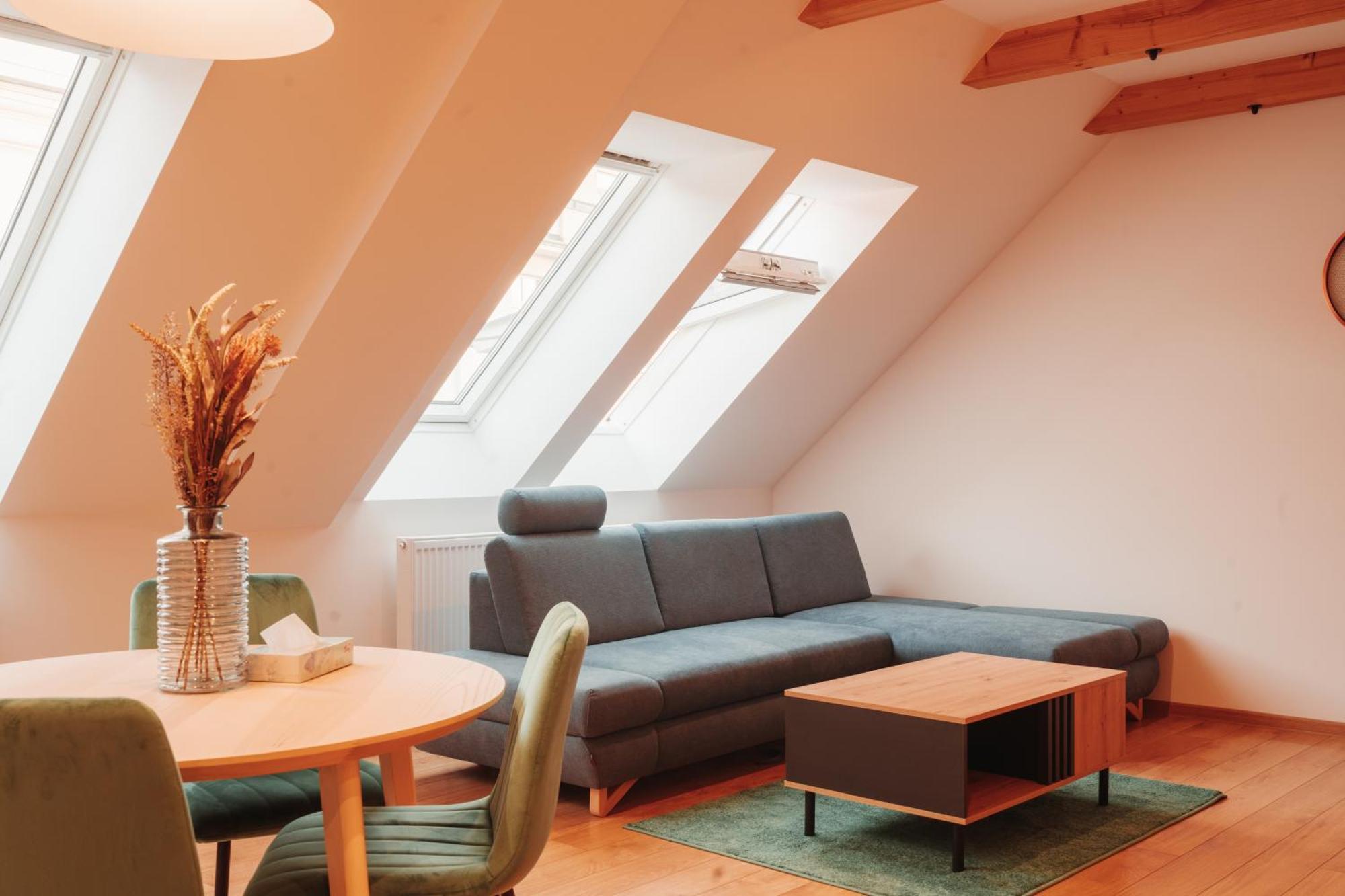Hviezdoslavova Apartments, Trnava Centre, Parking Available Екстер'єр фото