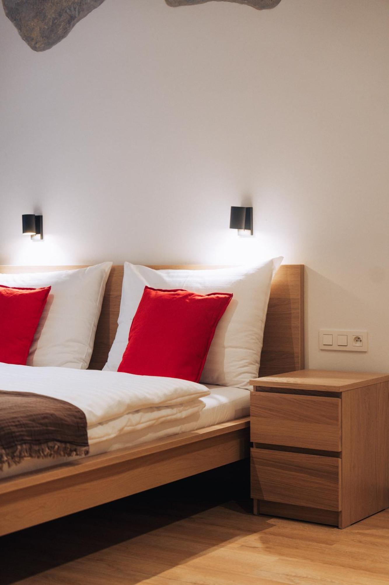 Hviezdoslavova Apartments, Trnava Centre, Parking Available Екстер'єр фото